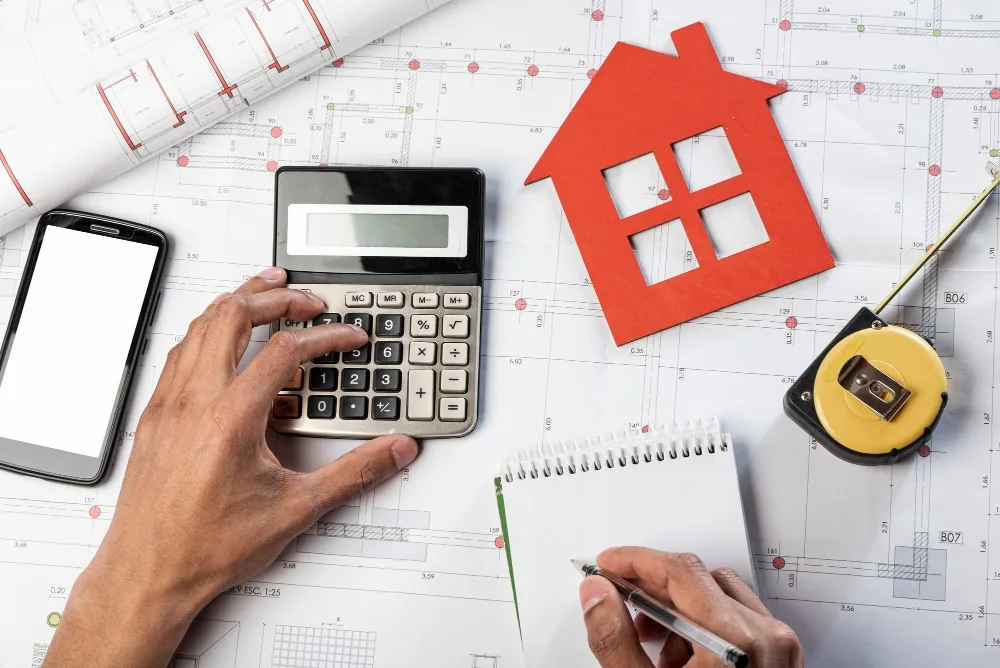 perbedaan renovasi vs bangun baru